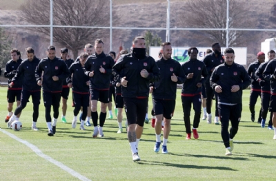 Sivasspor yeni Adana Demirspor olma yolunda! '6 aydır maaş alamadı, gitti'