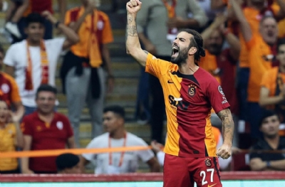 Karagümrük yenilgisi sonrası Galatasaray soyunma odasında kavga! Kadro dışı kaldı