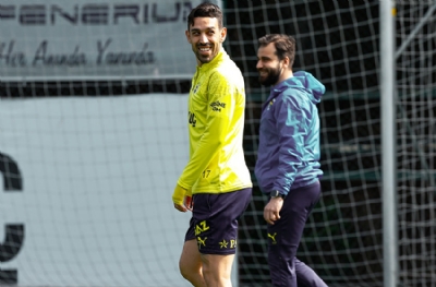 Fenerbahçe'den heyecanlandıran paylaşım! İrfan Can sahaya indi