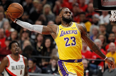 Bir tuhaf açıklama! “LeBron'un heykeli dikilmemeli”