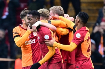 Terim'e 'komisyoncu' diyen menajer Florya'da cirit atıyor, Buruk'a oyuncu öneriyor
