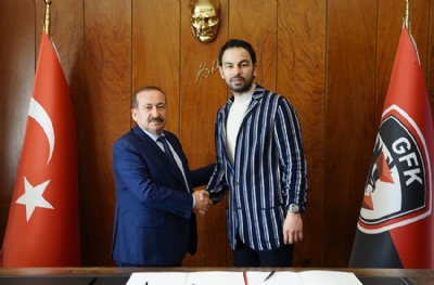 Selçuk İnan imzayı attı