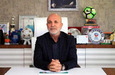 Çavuşoğlu: Futbolcularımı tebrik ediyorum