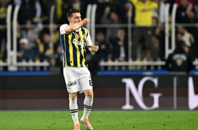 Mert Hakan kendine ihanet ediyor! 'Hocam dikkatli ol, buradan çıkamazsın'