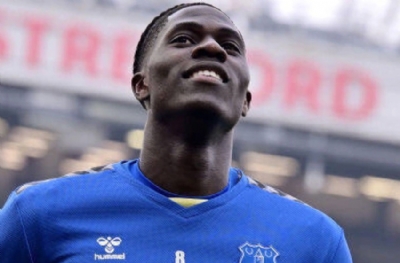 Manchester United'ın hedefinde Jarrad Branthwaite ve Amadou Onana var