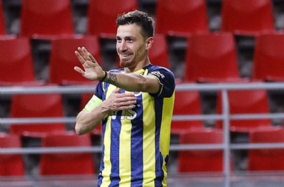 Olympiakos'un defterini dürmek Mert Hakan'a düşer! Vitor Pereira'nın rezilliği