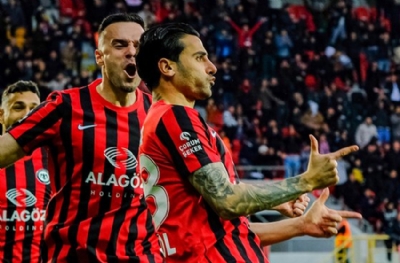 Ahlatcı Çorum FK - Manisa FK maç sonucu: 4-3