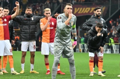 Okan Buruk, Kerem, Abdülkerim, Barış Alper ve Berkan bir Muslera etmiyor
