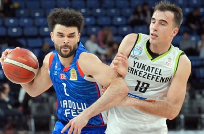 Anadolu Efes - Yukatel Merkezefendi Belediyesi Basket maç sonucu: 83-77