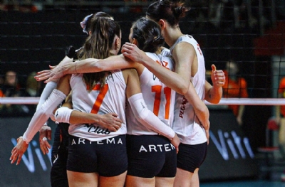 Eczacıbaşı Dynavit - A. Carraro Imoco maç sonucu: 1-3