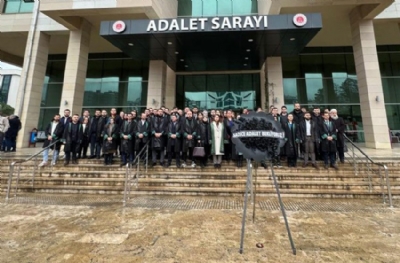 Trabzonsporlu avukatlardan protesto 