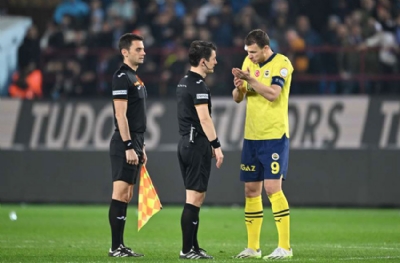 Yardımcısı, Meler'e 'tatil edelim' dedi! TFF temsilcisi maçı devam ettirdi