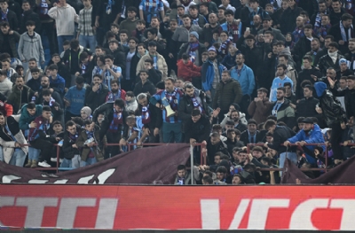 Şaka mı bu? Fenerbahçe maçında sahaya inmeyen Trabzonsporlulara fair-play ödülü