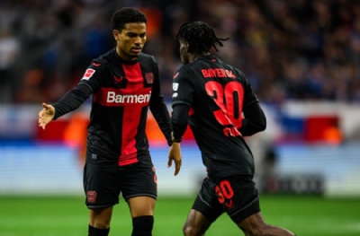 Bayer Leverkusen pes etmedi!