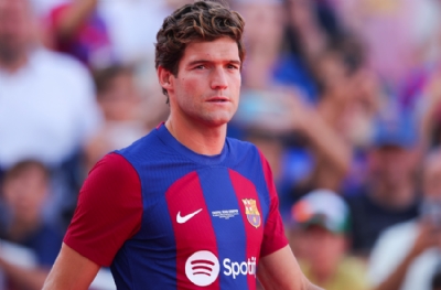Marcos Alonso gönderiliyor