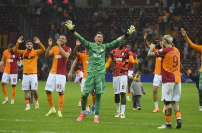 Maç sonu ‘üçlü’sü Muslera'dan