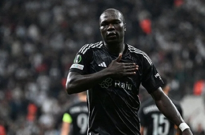 Aboubakar yeterki gitsin!