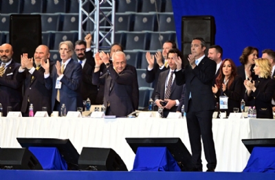 Olağanüstü genel kuruldan sonra Ali Koç'a güven yüzde 12.6 oranında düştü