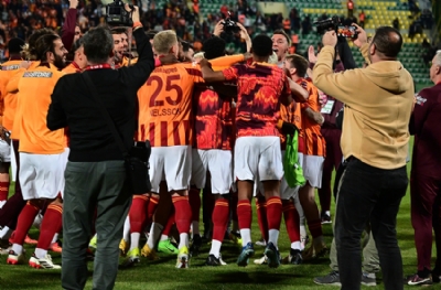 Muslera'nın sevinci görülmeye değerdi! Ali Koç'un gülüşü ise herşeyi anlattı