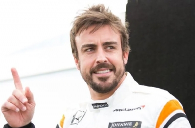 Fernando Alonso, 2026'ya kadar Aston Martin'de