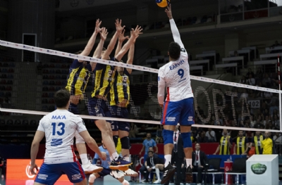 Halkbank, Fenerbahçe Parolapara'yı 3-1'le yendi!