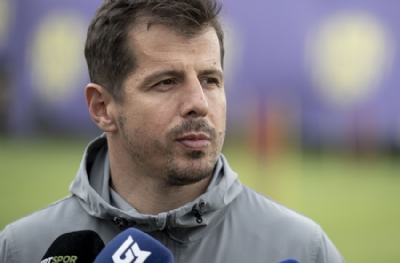 Emre Belözoğlu: Kendimizi sağlam konuma almış değiliz