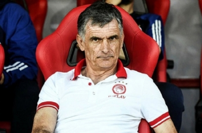Olympiakos hocasıyla nikah tazeledi