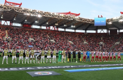 UEFA'dan Olympiakos'a 'Türkler, Yunan topraklarında öleceksiniz' cezası
