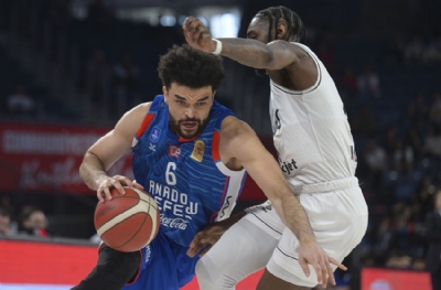 Anadolu Efes - Beşiktaş Emlakjet: 90-75 (MAÇ SONUCU)