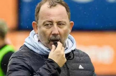 Beşiktaş'ta Sergen Yalçın bekleniyor
