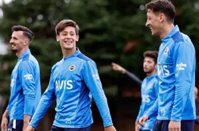 Mesut Özil'den Arda'ya tavsiye