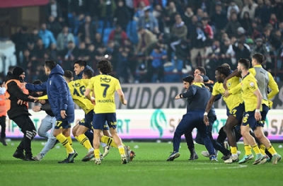 Trabzonspor, Fenerbahçeli futbolcuların peşini bırakmıyor! Şikayet isyanı