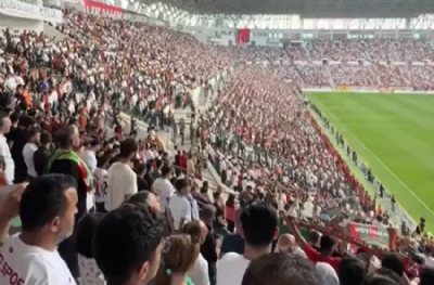 Amedspor Stadı'nda taraftar yeri göğü inletti! Tribünler ayağa kalktı