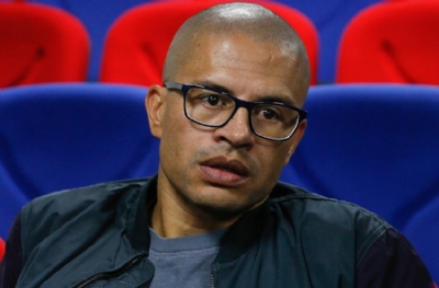 Alex De Souza kendi rezilliklerini unuttu! 13 yaşındaki çocukları eleştirdi
