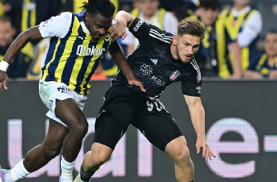Fenerbahçeli taraftarlar Semih Kılıçsoy'u alkışladı