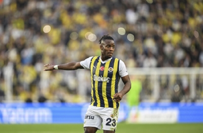 Batshuayi'den VAR'daki Hollandalıya 'gözlük' hediyesi! VAR ile AVAR tartıştı