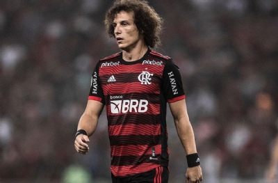 David Luiz hiç acımadı! 'Çok biliyorsa kendi kazansaydı'