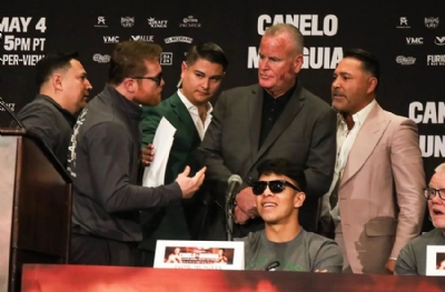 Eski dostlar düşman oldu! Canelo ile De La Hoya birbirlerini öldürmek istedi