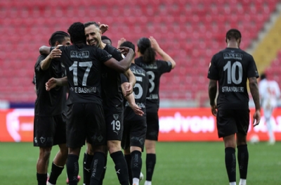 Hatayspor, Özhan Palut'la dipten kurtulmak istiyor