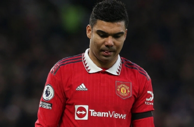 Erik Ten Hag'tan bir tuhaf açıklama! Casemiro, de Jong yüzünden böyleymiş