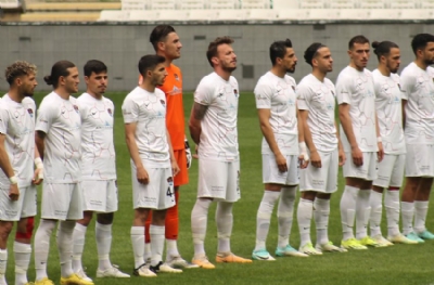 Sahadan çekilen futbolculardan olay protesto! Gözler şimdi TFF'de