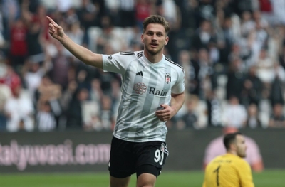 Devler peşindeydi! Semih Kılıçsoy transfer konusunda topu Beşiktaş'a attı