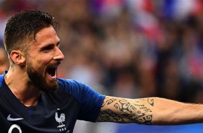 Olivier Giroud, resmen Milan'dan ayrıldı