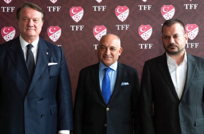Ali Koç görmesin! Hasan Arat ile Mehmet Büyükekşi can ciğer kuzu sarması