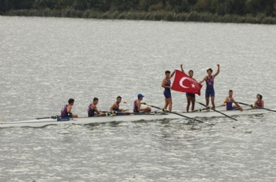 Milli kürekçiler, Paris 2024 kotası için İsviçre'de yarışacak