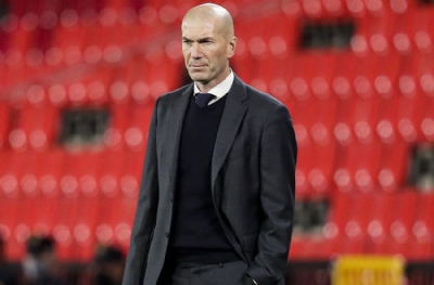 Zidane, Babaeski'ye geldi, Fenerbahçe formasıyla poz verdi! Ortam şenlendi