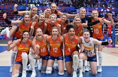 Hollanda galibiyetle bitirdi