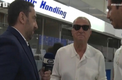 İstanbul'a döndü! Fatih Terim, Atina havalimanında soruları cevapladı
