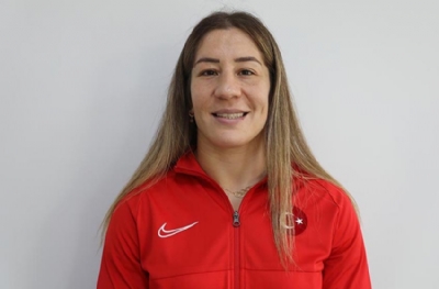 Yasemin Adar Yiğit, eksik madalyanın peşinde