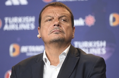 Yunan takımı koçu Ergin Ataman, Fenerbahçeli ailenin üzerine yürüdü